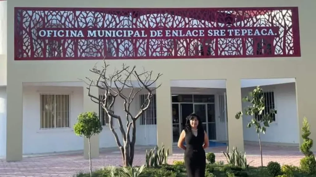 Gracias a la gestión del gobernación Sergio Salomón Céspedes y la disposición de Sandra de Yta, Tepeca ya tiene oficinas de la SRE