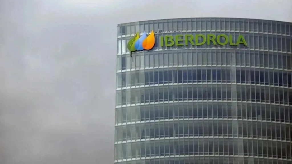 Iberdrola cierra la venta de 12 plantas y un parque eólico al Gobierno de México