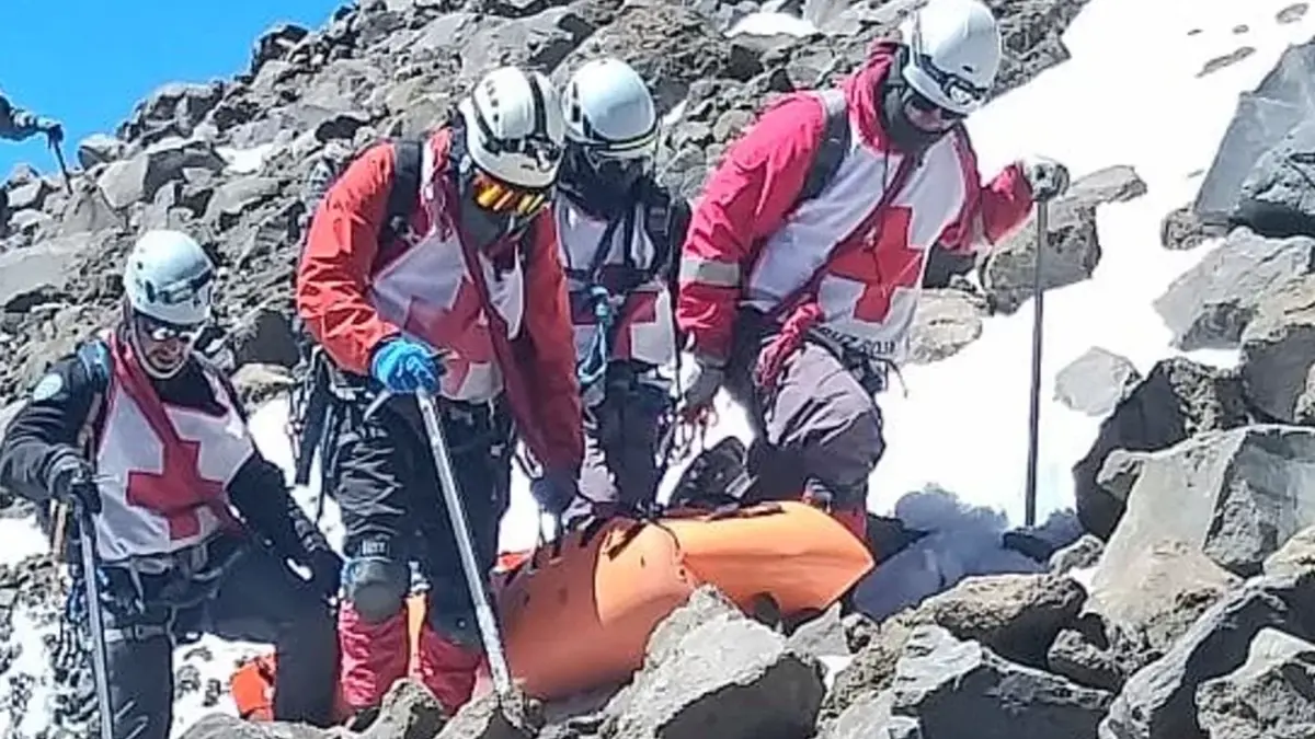 Muere alpinista en Pico de Orizaba, aun hay dos desparecidos