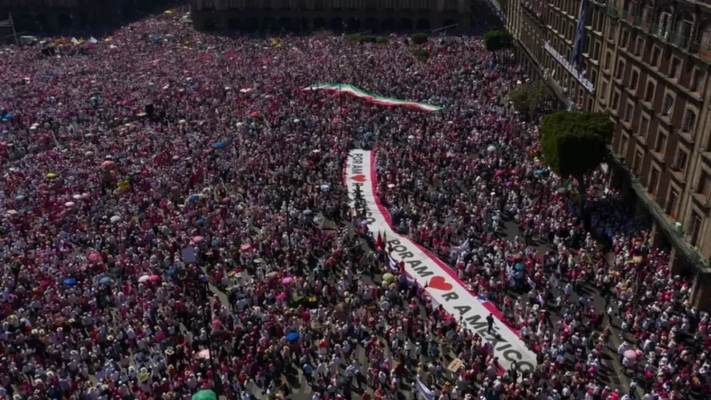 CNDH acusa de racismo y clasismo a Marcha por la Democracia