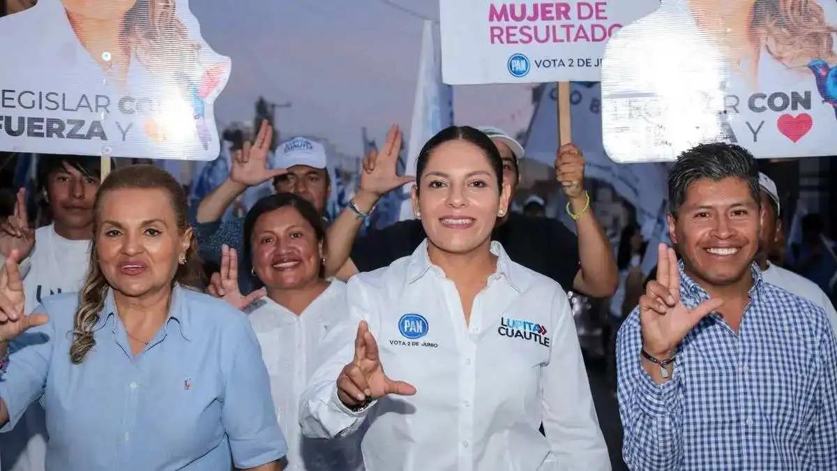 Lupita Cuautle cierra campaña en la colonia Concepción La Cruz