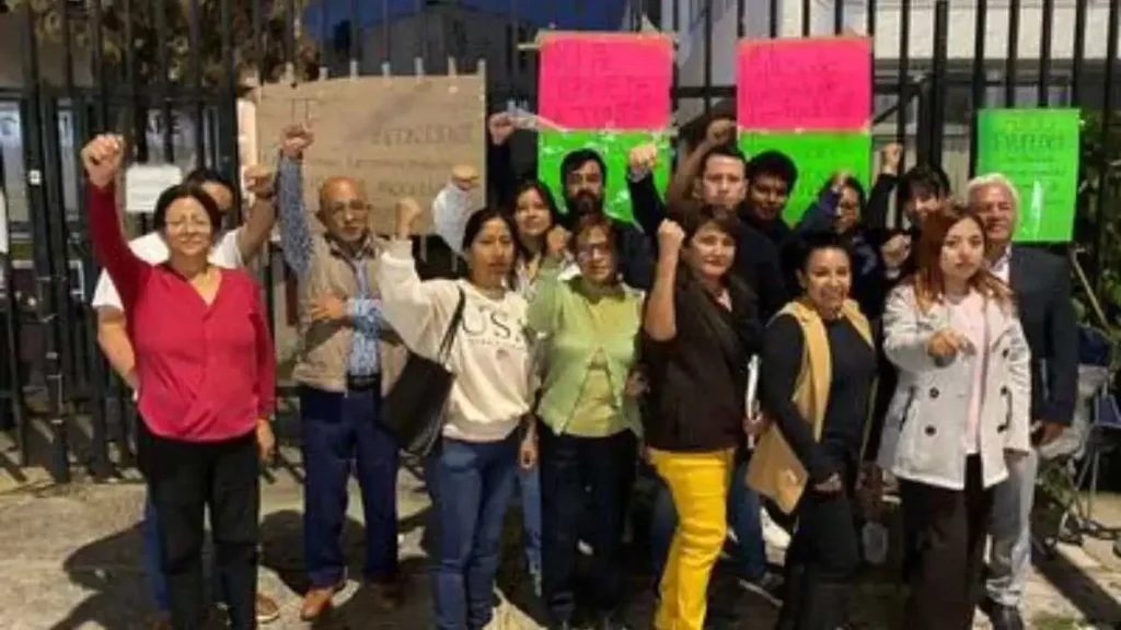 Abogados bloquean acceso a la Junta Federal de Conciliación y Arbitraje de Puebla