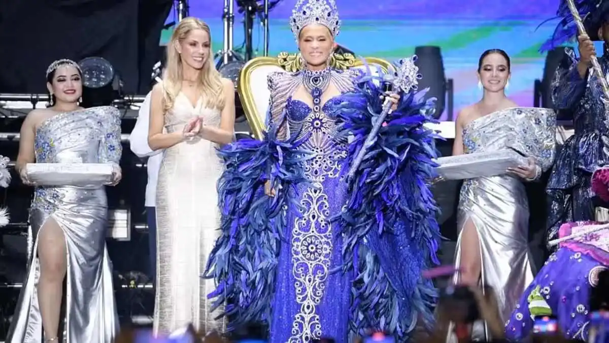 ¡Yuri es la Reina del Centenario del Carnaval de Veracruz 2024!