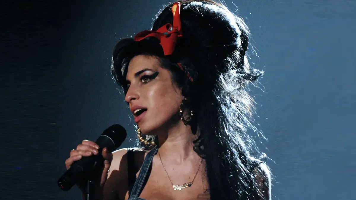 Amy Winehouse: 13 Años Sin la Voz Inconfundible del Jazz y Soul