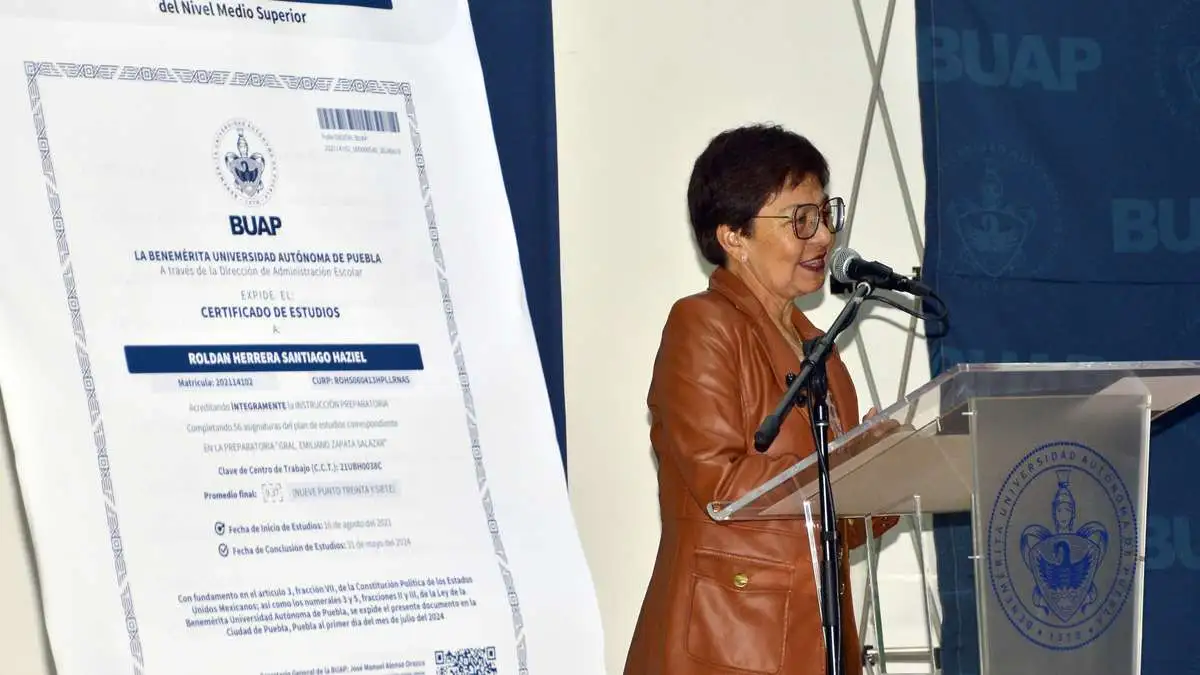 Lilia Cedillo lleva a la BUAP a la vanguardia con Certificados Electrónicos