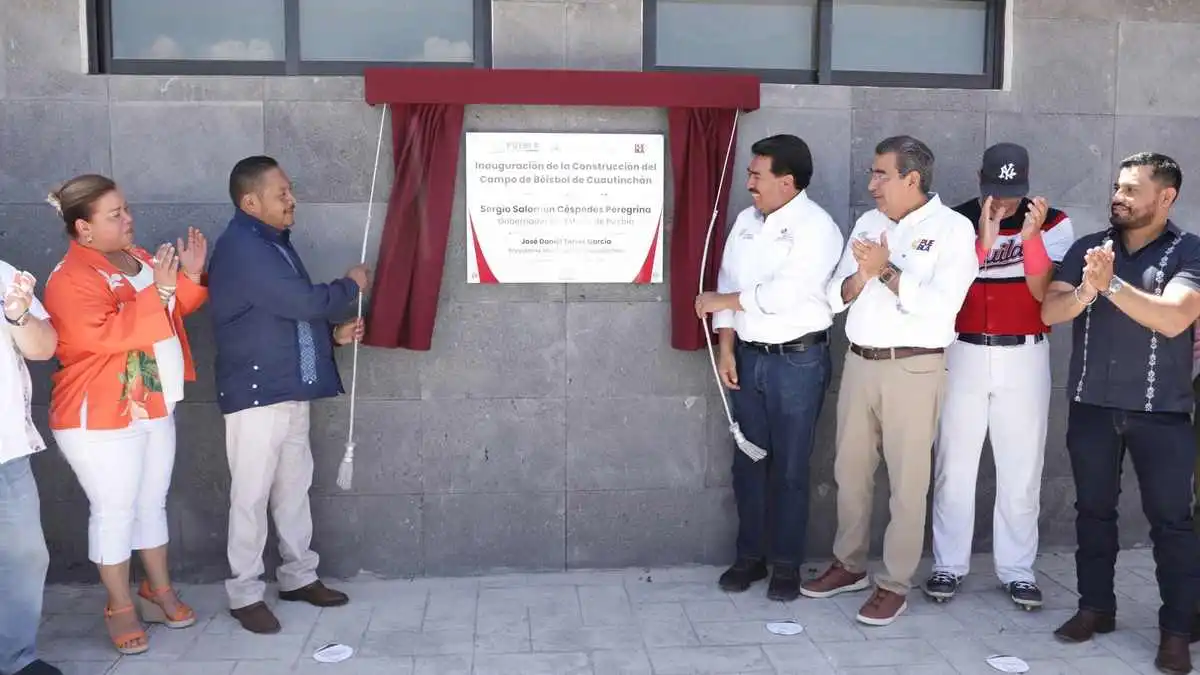 Inaugura Sergio Salomón la construcción de un campo de béisbol en Cuautinchán