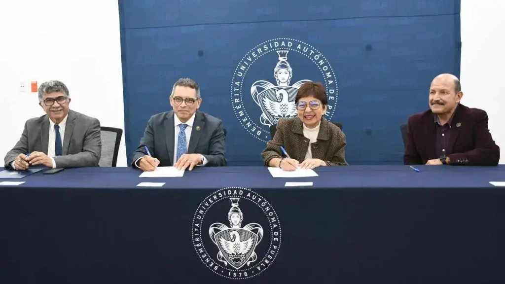 BUAP y el Colegio de Posgraduados de Puebla firman convenio