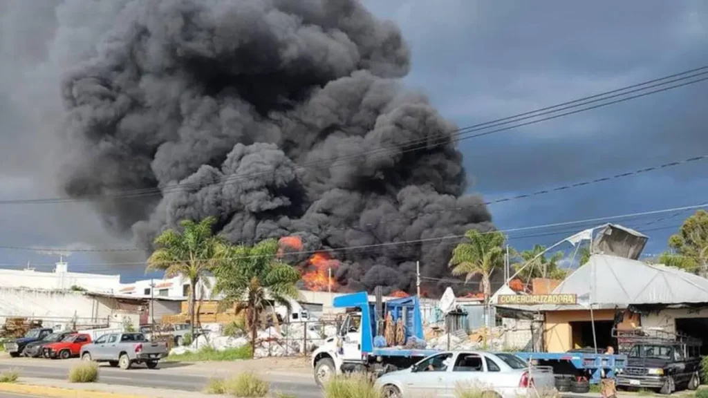 Incendio de gran magnitud se registra cerca de Chipilo