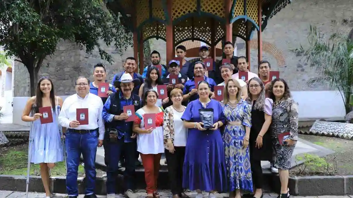 Guías de Turistas reciben credenciales del Gobierno de Puebla