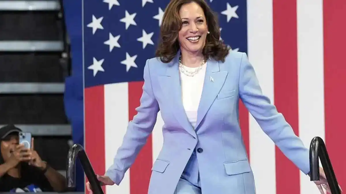 Kamala Harris gana la candidatura presidencial demócrata