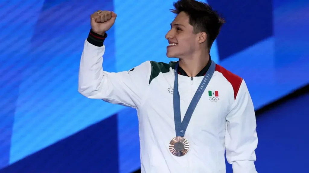 ¡Osmar Olvera conquista el Bronce para México en París 2024!