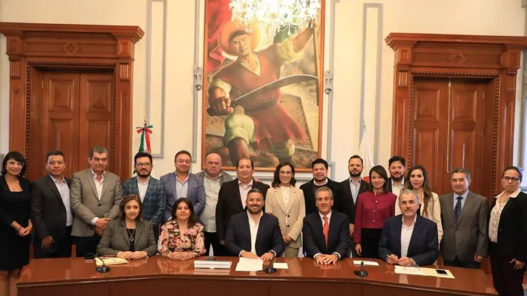 Pepe Chedraui encabezó la Comisión de Transición en Puebla