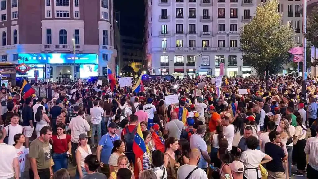 Líder opositora venezolana María Corina llama a los militares a defender la democracia