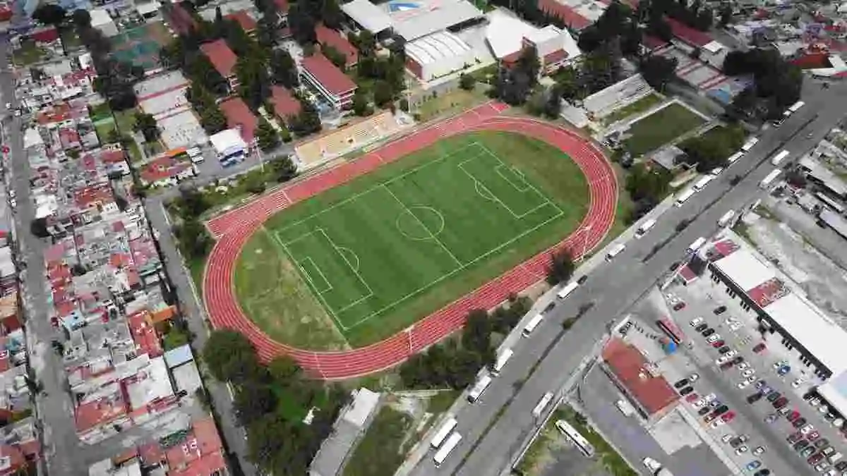 Centro Escolar José María Morelos y Pavón estrena cancha