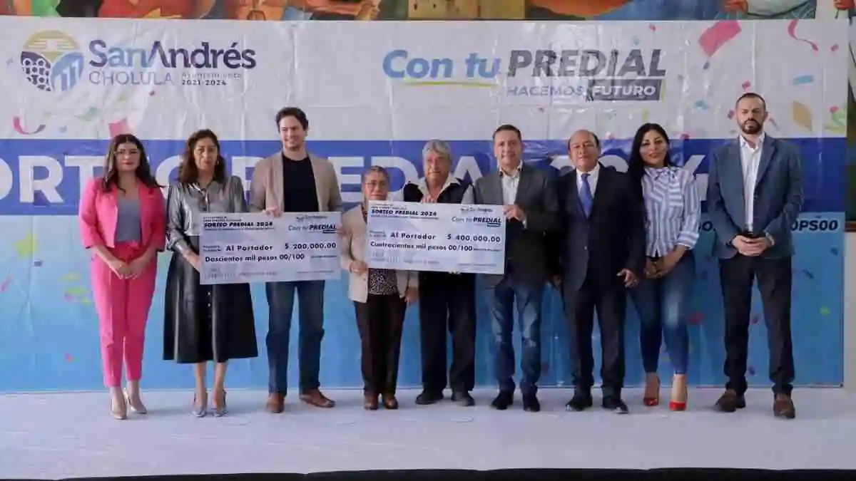 Entrega Mundo Tlatehui premios del Sorteo Predial 2024