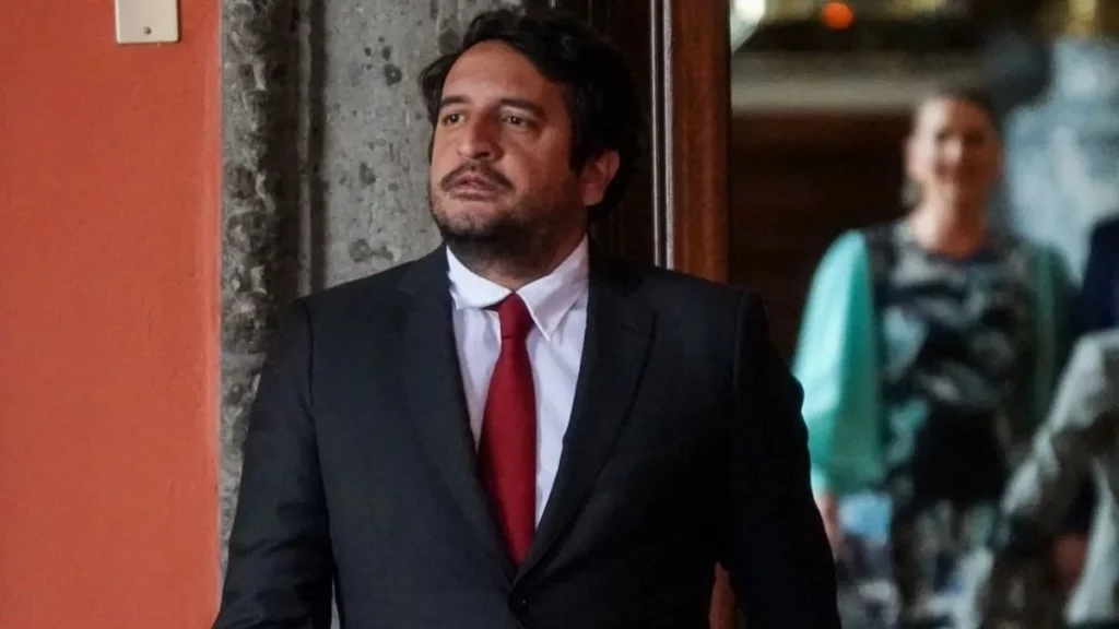 Hijo de Andrés Manuel confirma que buscará cargo en Morena