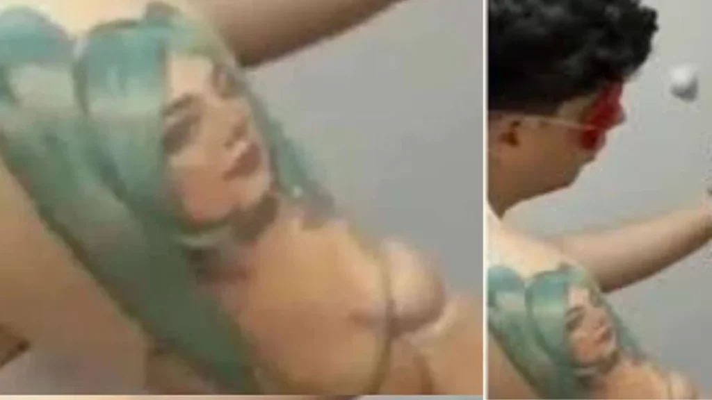 Este es el tatuaje del hombre que apareció con Karely Ruiz en el video que hizo con un fan