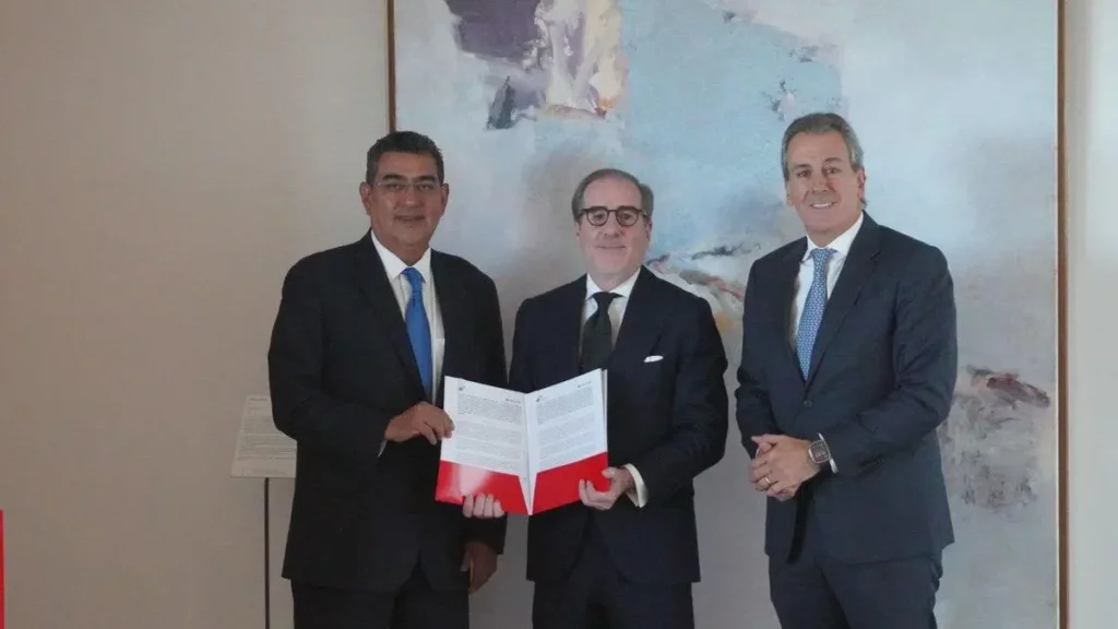 Sergio Salomón logra convenio con CEO de Banco Santander