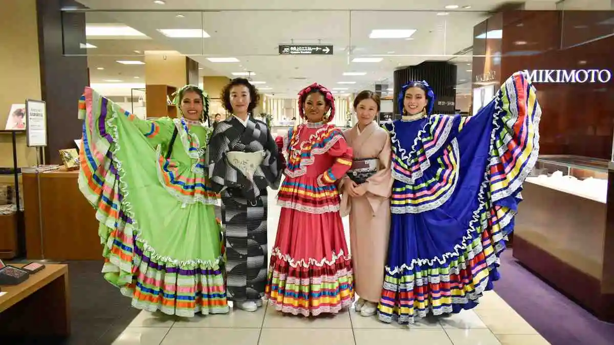 Ballet Folklórico de la BUAP representa a México en Japón