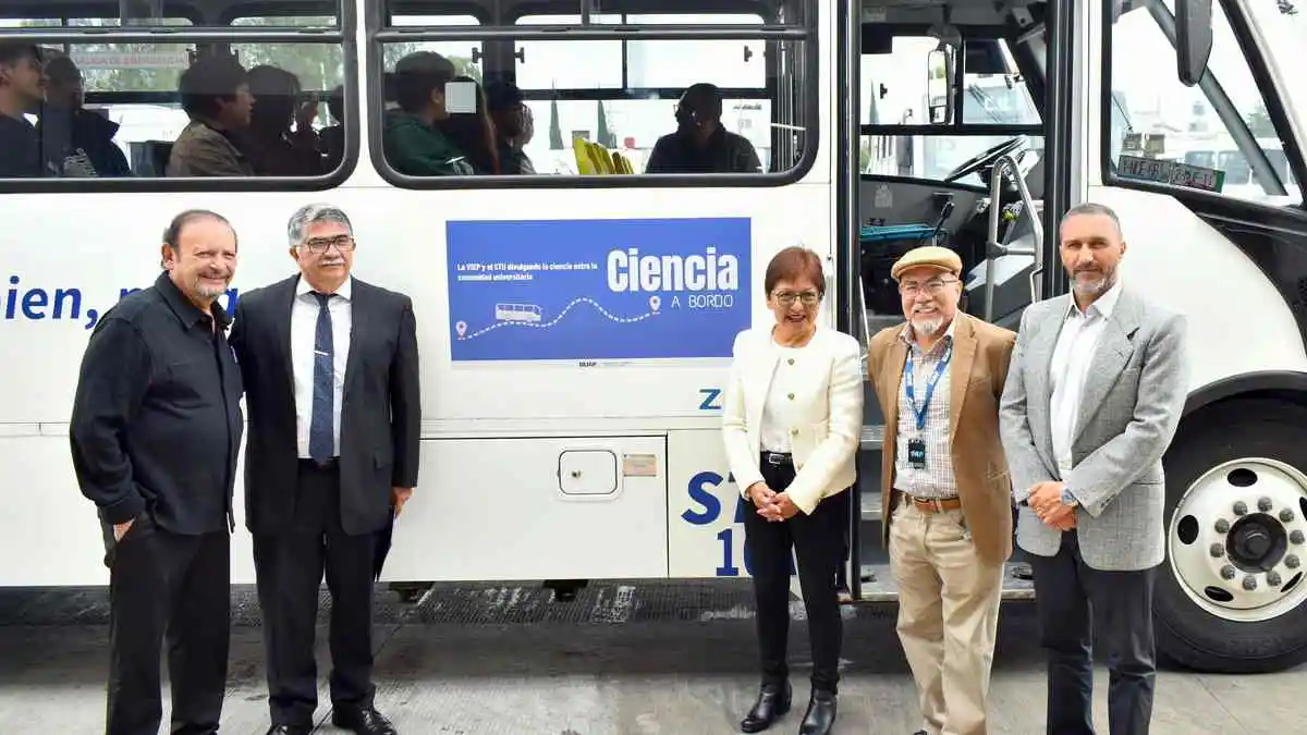 Ciencia a bordo: infografías científicas en el transporte BUAP