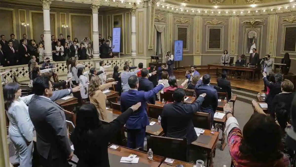 Definidos coordinadores y Comisiones en el Congreso de Puebla