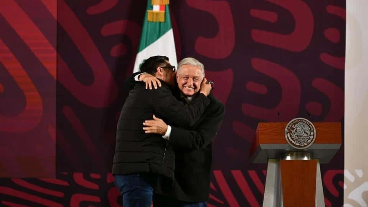 La última Mañanera: AMLO rifa su reloj y firma últimas reformas