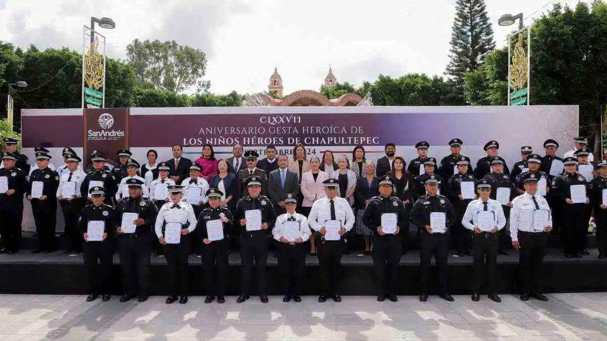 Edmundo Tlatehui sube sueldo a policías de San Andrés Cholula