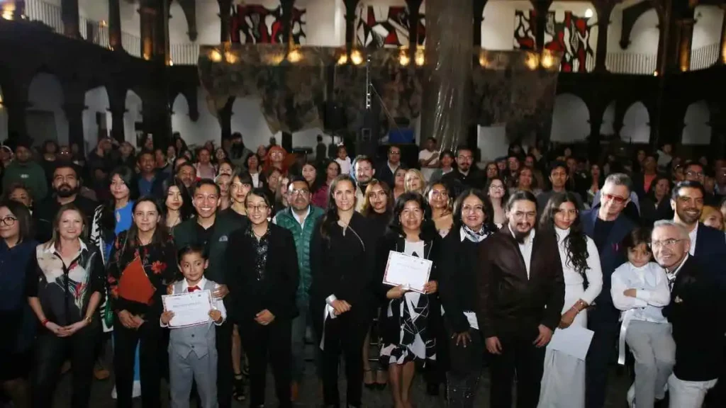 Mega Exposición de Artistas Poblanos reúne más de 100 creadores