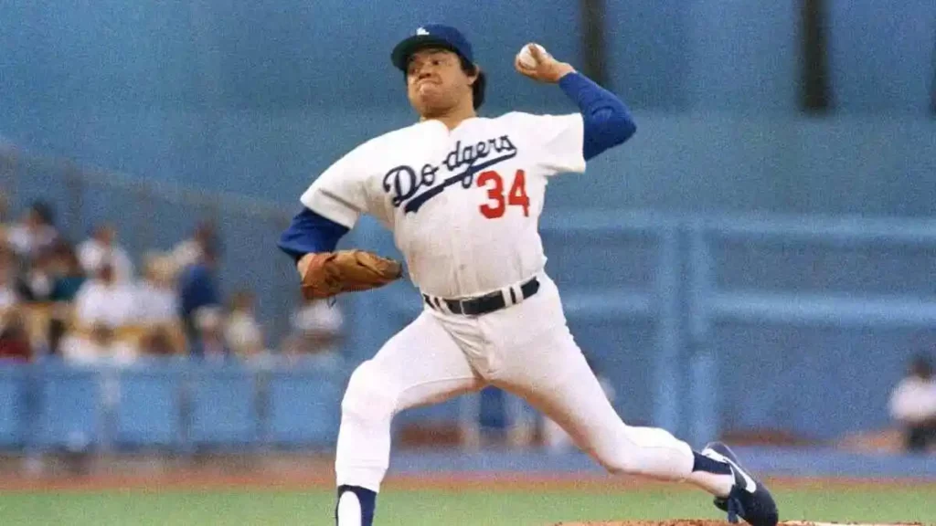 Fernando Valenzuela dejará las transmisiones de los Dodgers por motivos de salud