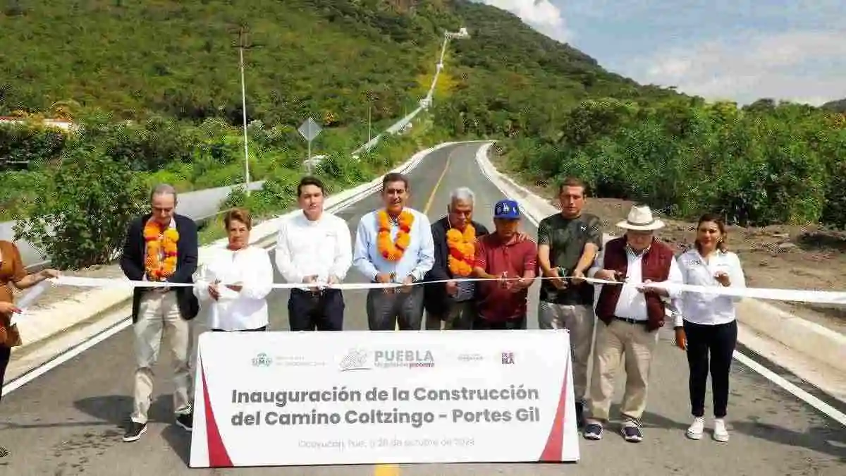 Sergio Salomón inauguró camino en Ocoyucan