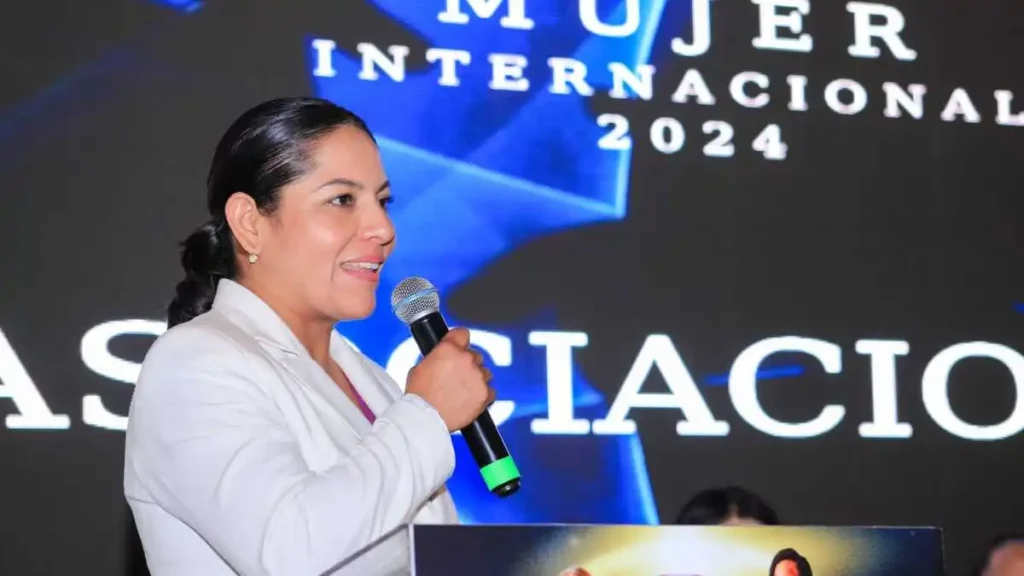 Lupita Cuautle inaugura el Segundo Foro Mujer Internacional