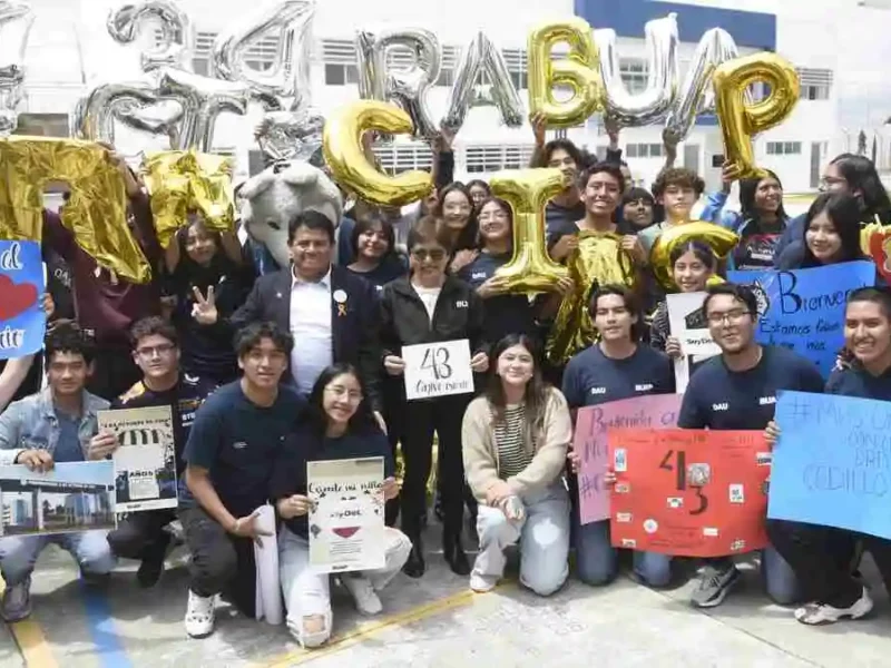 Preparatoria 2 de Octubre BUAP celebra 43 años de excelencia