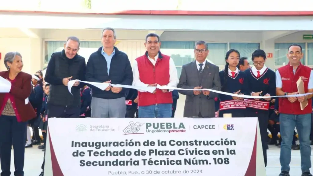 Sergio Salomón inauguró obras en el Bachillerato Rafael Ramírez Castañeda