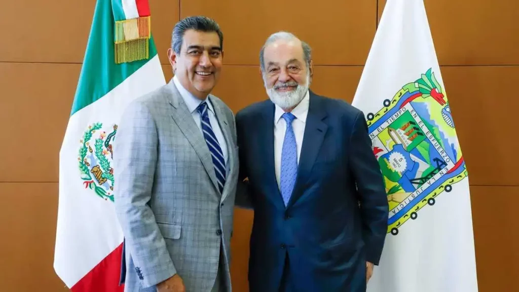 Carlos Slim se reúne con Sergio Salomón para impulsar proyectos en Puebla