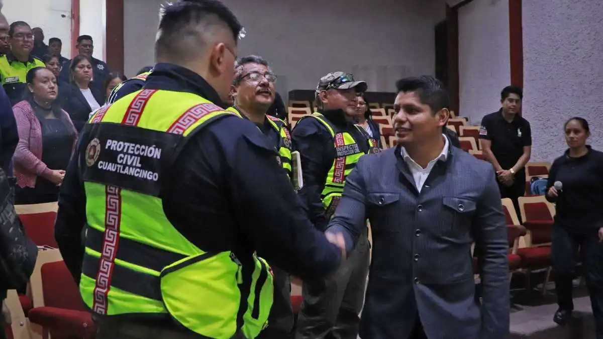 Policías de Cuautlancingo reciben capacitación en Violencia de género