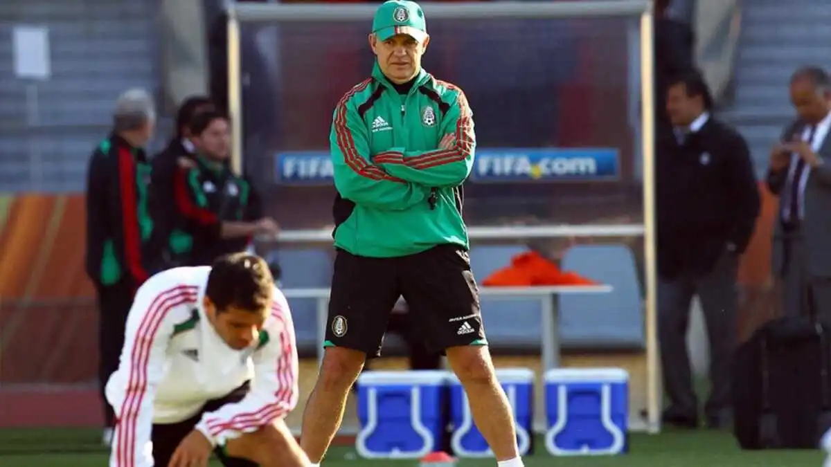 “Mi trabajo no es callar bocas”: Aguirre celebra la victoria de México ante Honduras