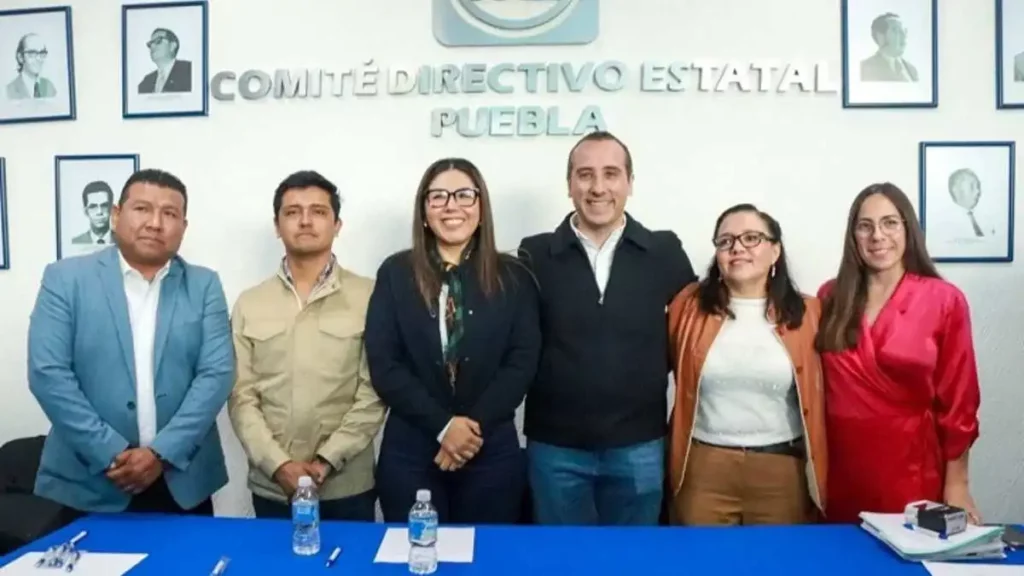 PAN oficializa registros por la dirigencia en Puebla