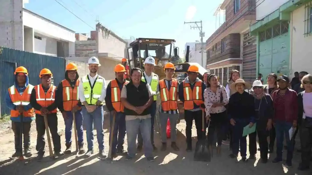 Pepe Chedraui inicia pavimentación en San Pablo Xochimehuacan