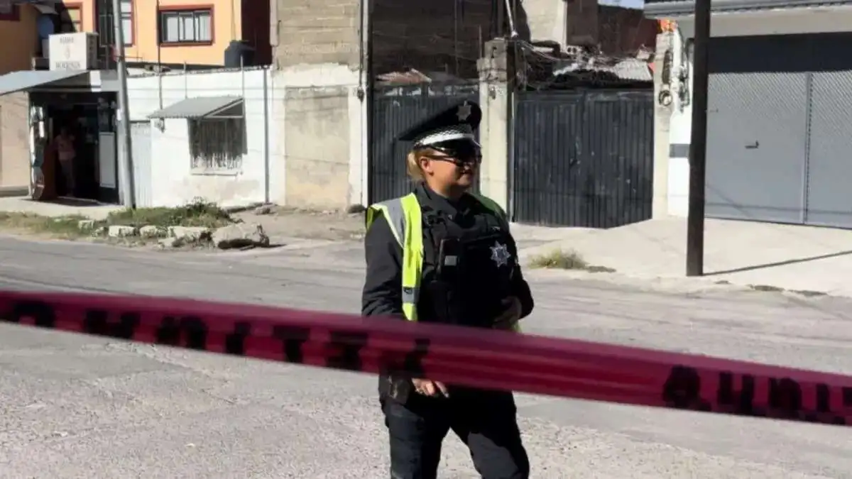 Enfrentamiento entre policías y delincuentes deja detenidos en San Felipe Hueyotlipan