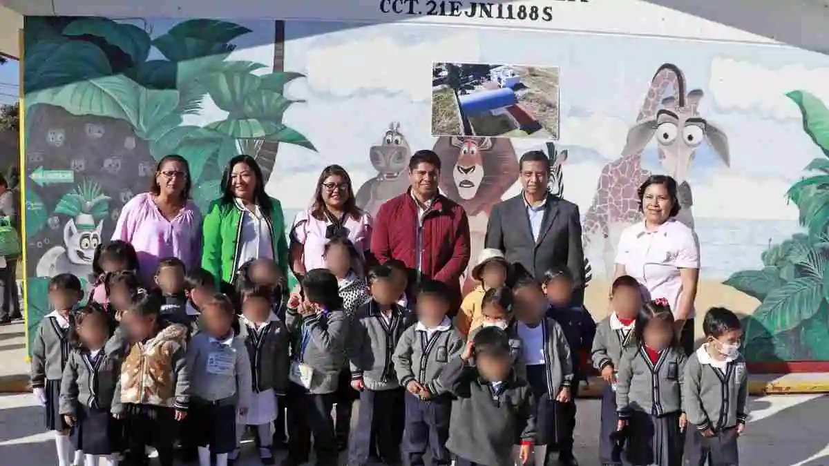 Omar Muñoz inicia Techado en preescolar de San Lorenzo Almecatla