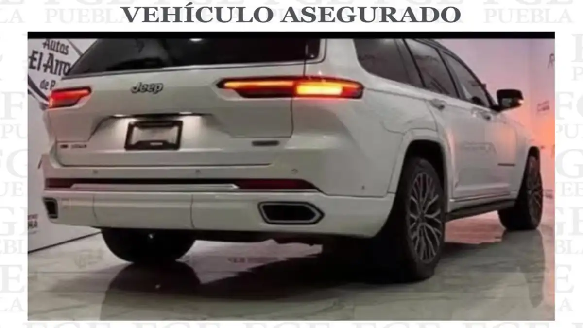 Fiscalía de Puebla asegura camioneta robada ofertada en agencia automotriz