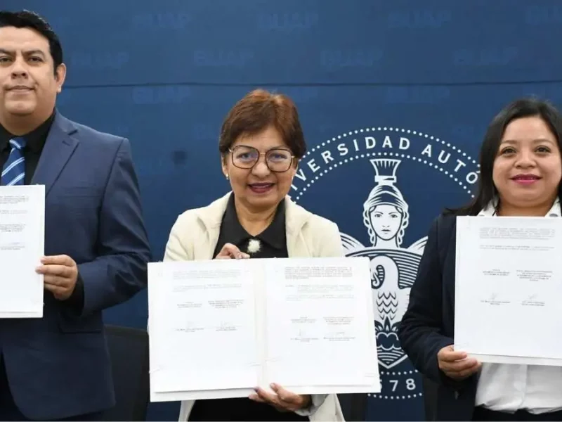 Lilia Cedillo revisa Contrato Colectivo con ASPABUAP y SITBUAP