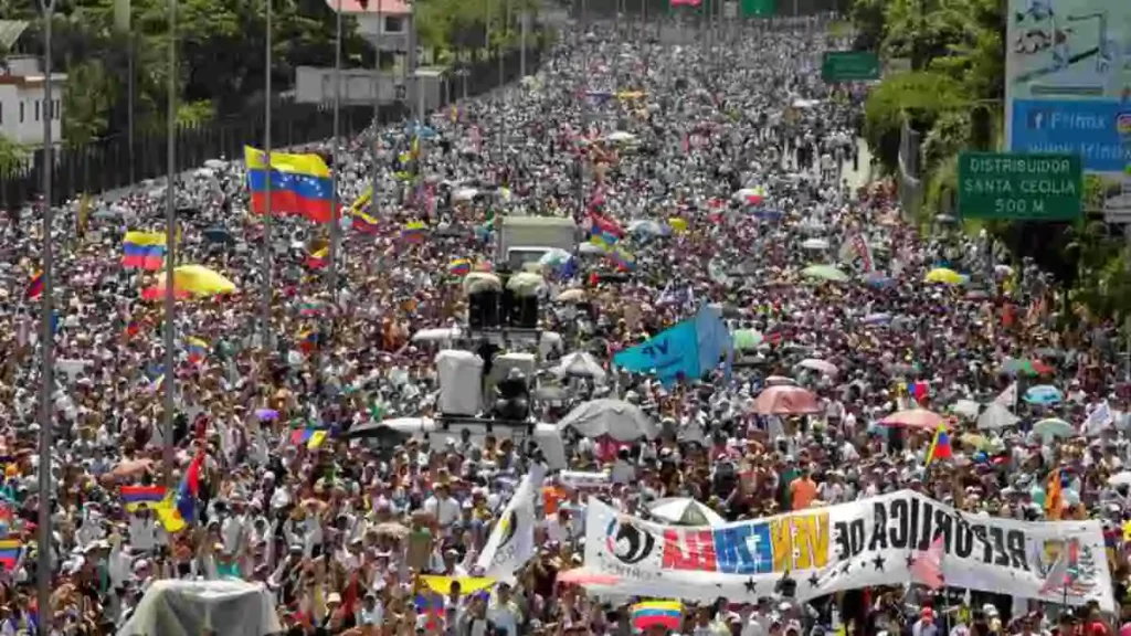 Protestas masivas en Caracas a horas de la toma de posesión presidencial