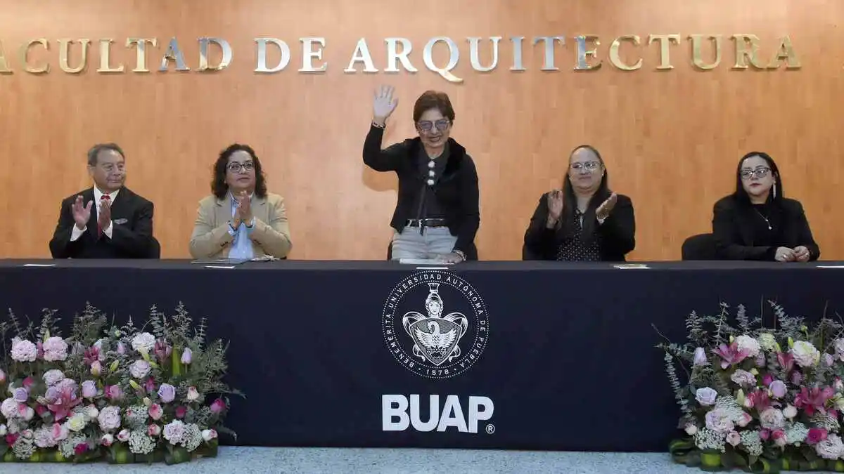 Lilia Cedillo reconoce los logros de la Facultad de Arquitectura