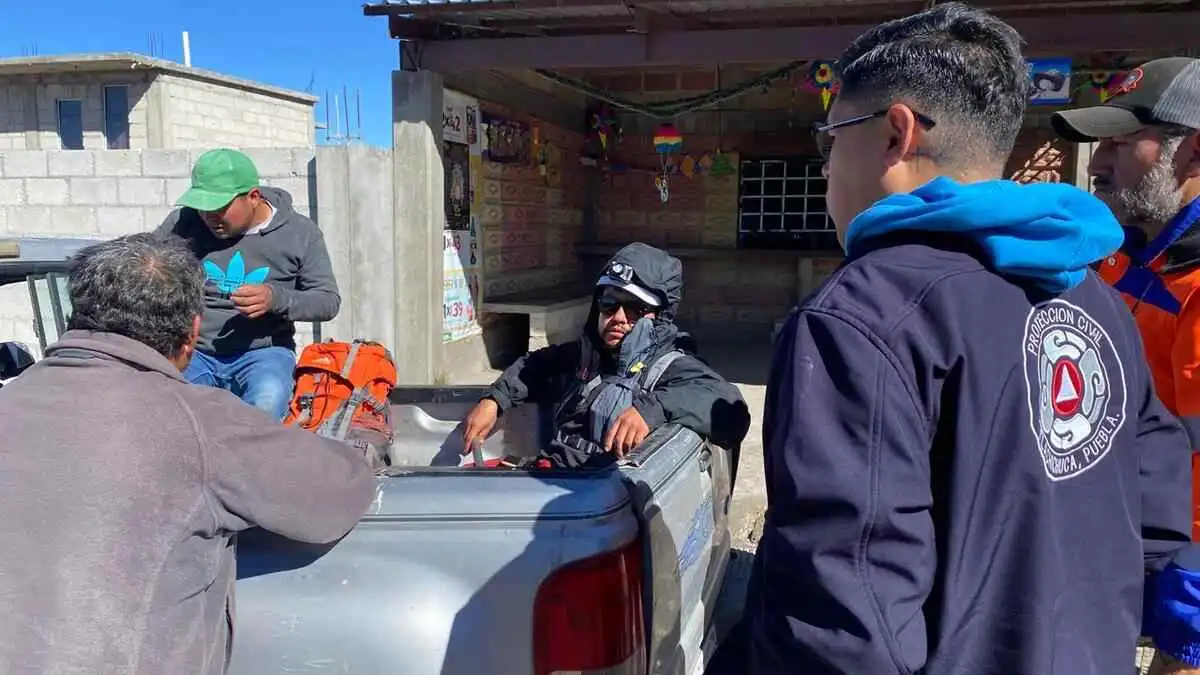 Rescatan a Alpinistas extraviados en el Pico de Orizaba