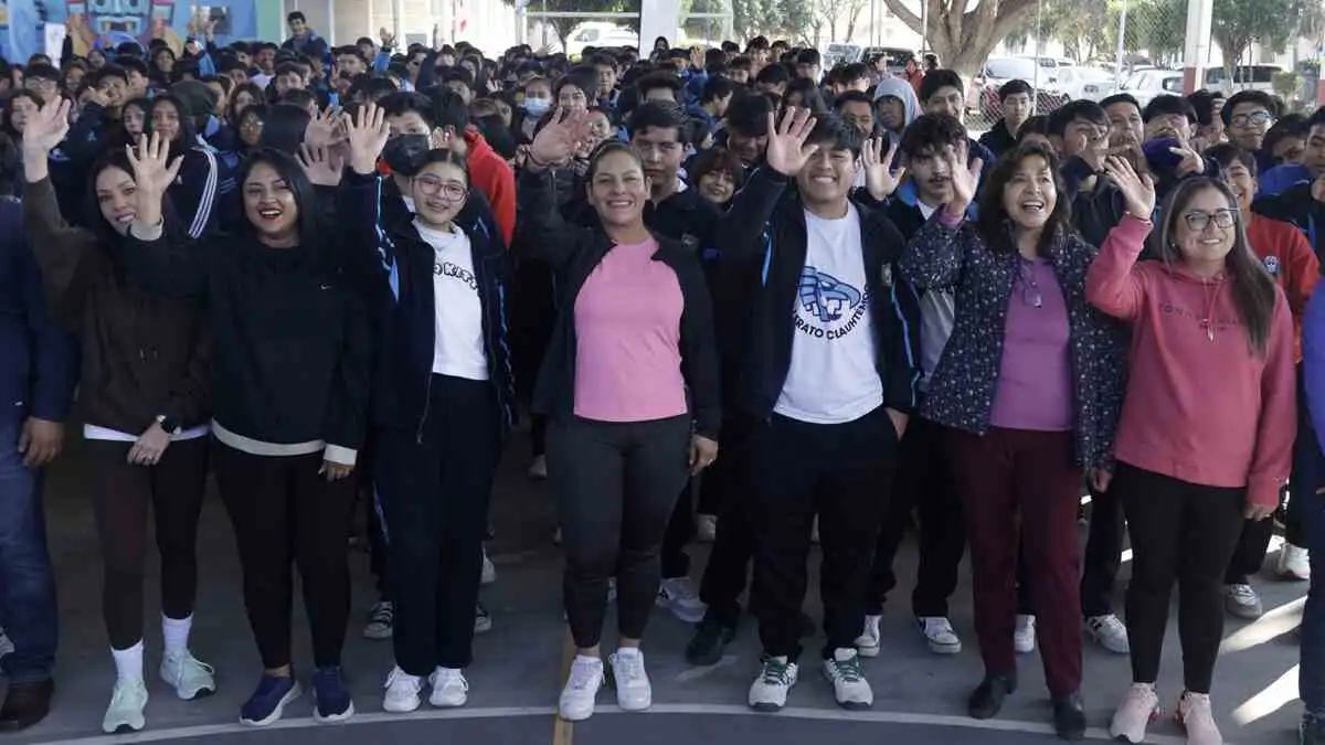 Lupita Cuautle lanza Juventudes de Resultados en bachilleratos