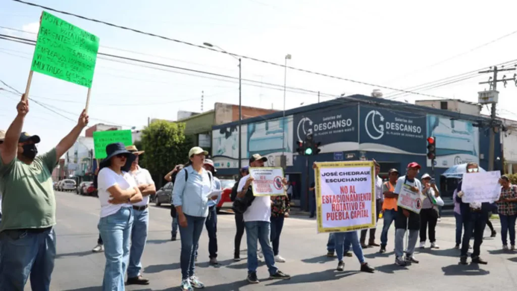 Hoy habrá manifestación contra parquímetros: cerrarán la 25 Sur y la 31 Poniente