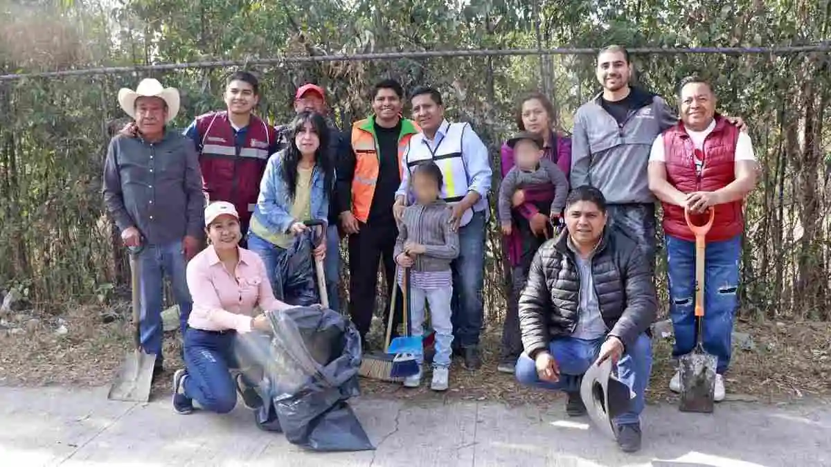 Omar Muñoz lidera jornada de limpieza en el boulevard Forjadores