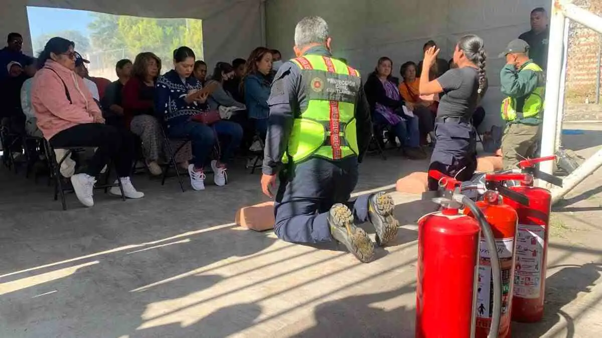 Protección Civil capacitó a negocios en Cuautlancingo ante emergencias