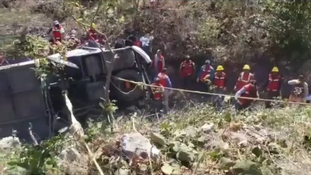 El conductor del autobús perdió el control